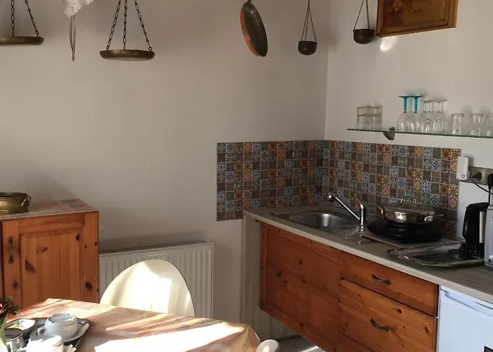 Mandula Haz בית הארחה